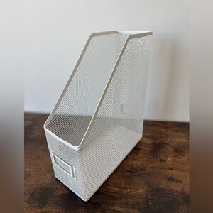 Excellent Condition. Magazine/Paper Folder/Storage